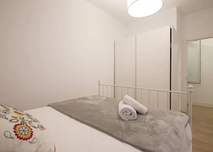 Easo Suits Family Friends + Parking Apartamento *