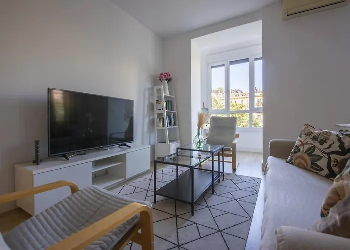 Easo Suits Family Friends + Parking Apartamento *