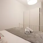 Easo Suits Family Friends + Parking Apartment *