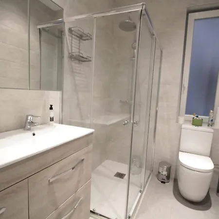 Easo Suits Family Friends Parking *