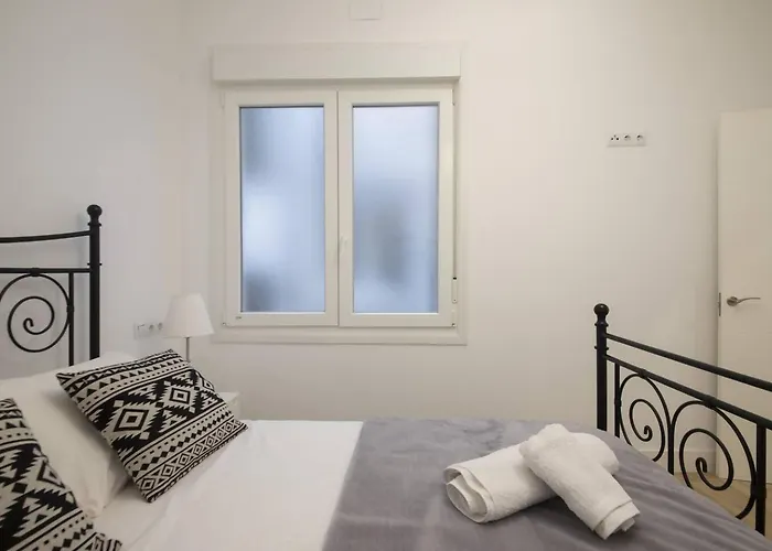 Easo Suits Family Friends + Parking